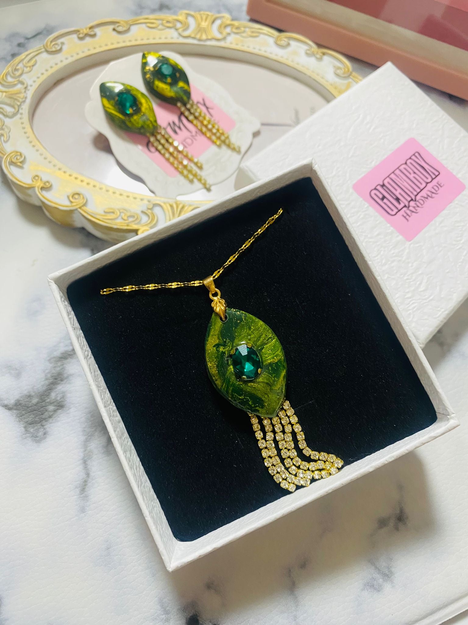 Colar De Pedra Verde Glambox