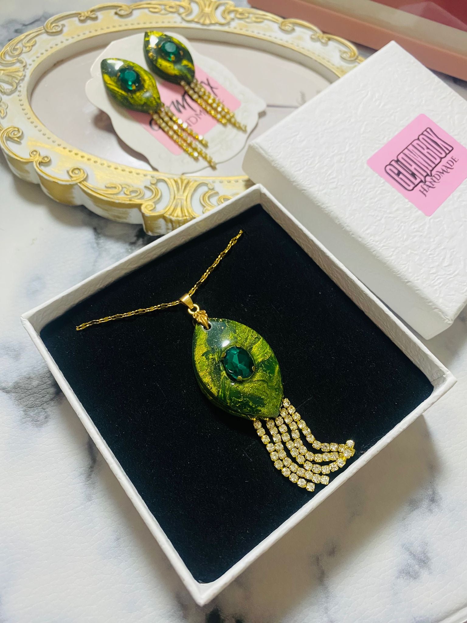 Colar De Pedra Verde Glambox