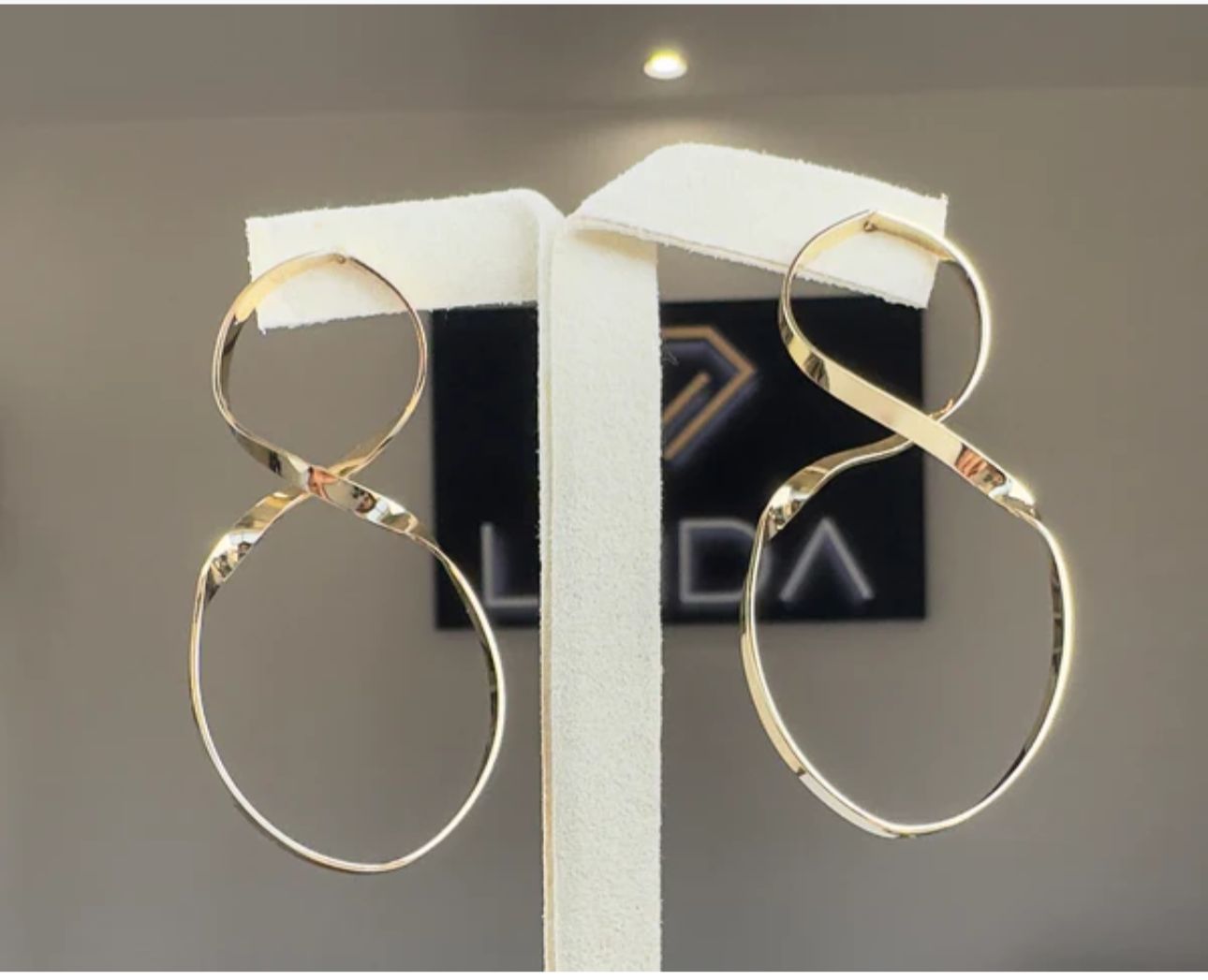 Brinco Argola Geometrica Linda